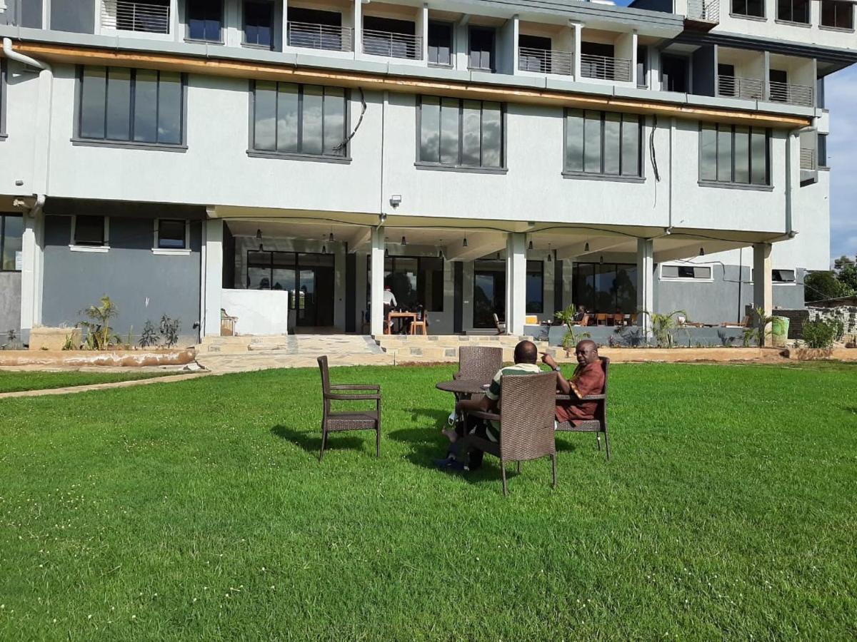 The Willis Hotel, Bomet מראה חיצוני תמונה